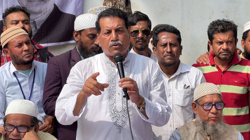 আ.লীগ নিষিদ্ধ বলেই নির্বাচনে নৌকা মার্কা নেই: খায়রুল কবির খোকন