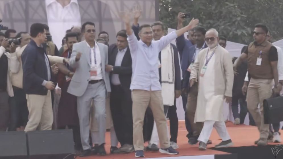 খুলনার জনসভা মঞ্চে তারেক রহমান