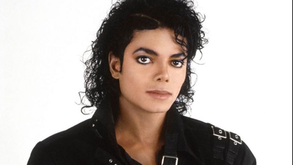 এপস্টেইনের বিচ হাউসে বিল ক্লিনটনের সঙ্গে দেখা গেছে মাইকেল জ্যাকসনকে