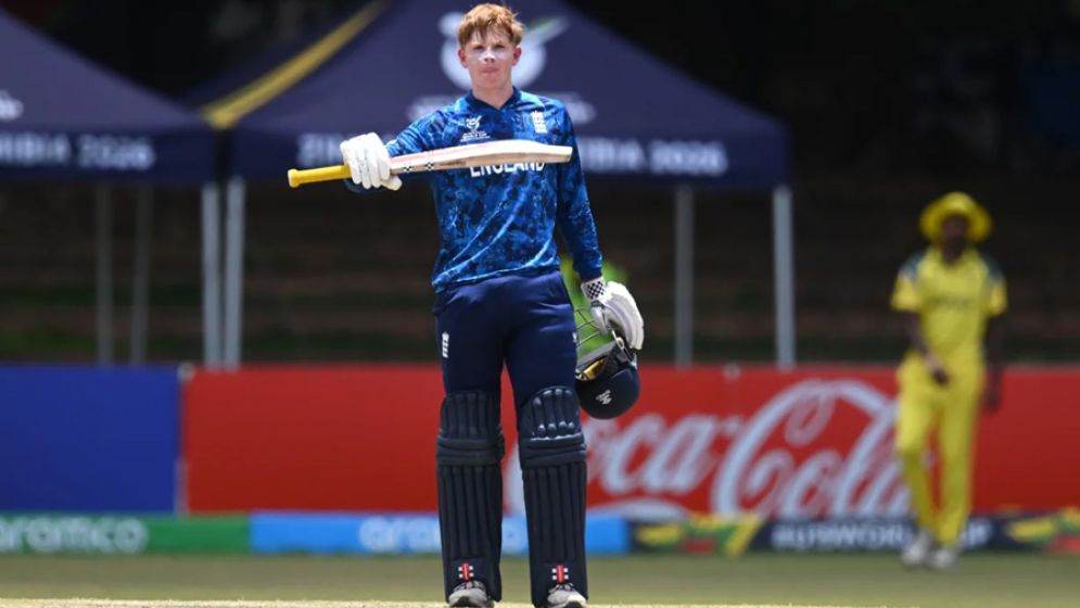 অস্ট্রেলিয়াকে হারিয়ে ফাইনালে ইংল্যান্ড