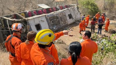 ব্রাজিলে ভয়াবহ বাস দুর্ঘটনায় নিহত ১৬