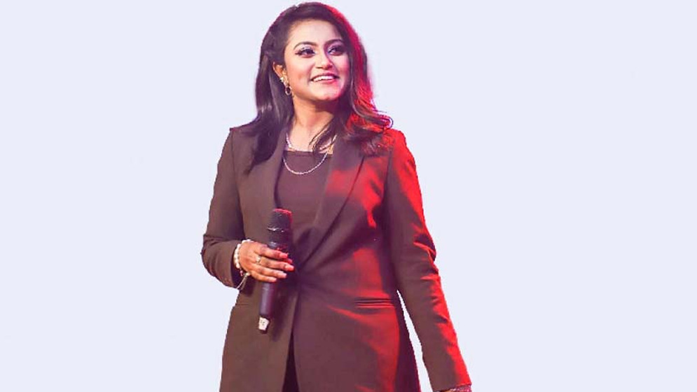 নতুন গান দিয়ে ফিরছেন ‘লাগে উরাধুরা’খ্যাত কণ্ঠশিল্পী অন্তরা
