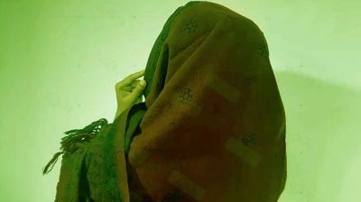 আজানের সময় নারীর মাথা ঢাকা কি জরুরি?
