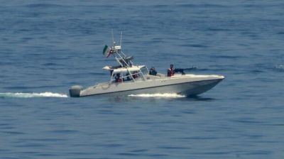 গালফ জলসীমায় বিদেশি ক্রু সম্বলিত তেল ট্যাঙ্কার আটক