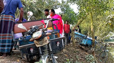 অটোভ্যান–ট্রাকের মুখোমুখি সংঘর্ষে প্রাণ গেল স্বামী–স্ত্রীর