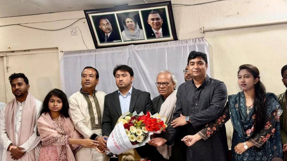 বিএনপিতে যোগ দিলেন জাকসু ভিপি জিতু