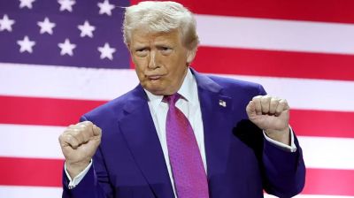 ওবামা–মিশেলকে নিয়ে বিতর্কিত মন্তব্য ট্রাম্পের, ভিডিও সরাল হোয়াইট হাউস