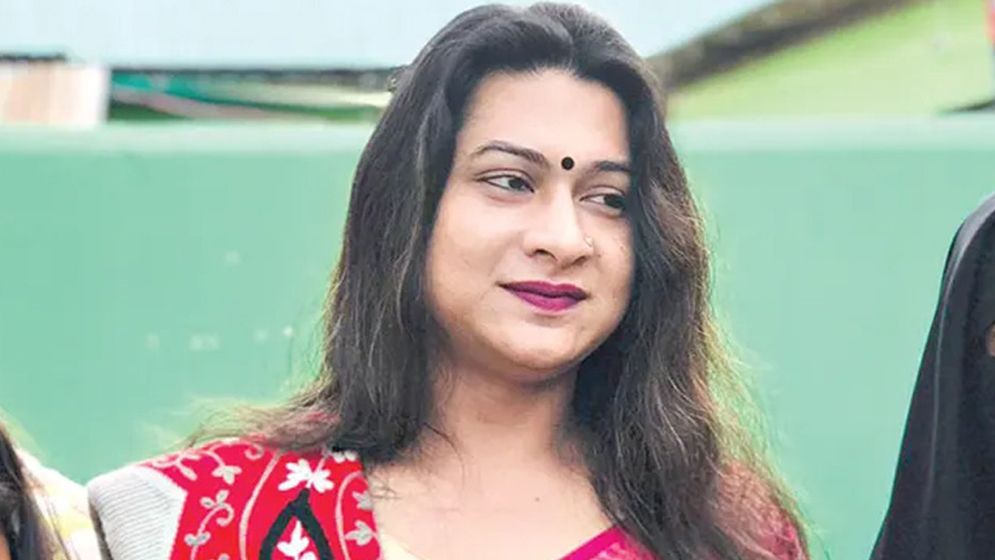 ‘আপনাদের রানী কারো কাছে বিক্রি হয় না’