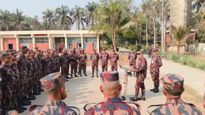 দুই জেলার নির্বাচনি বেজ ক্যাম্প পরিদর্শন করলেন বিজিবি মহাপরিচালক