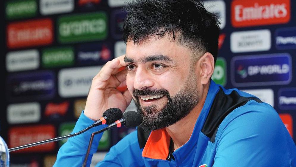আফগানিস্তানের নারী দল দেখতে চান রশিদ খান