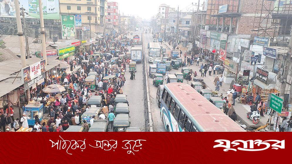 ত্রয়োদশ জাতীয় সংসদ নির্বাচন: ভোট দিতে ঈদের মতো গ্রামে ছুটছেন মানুষ