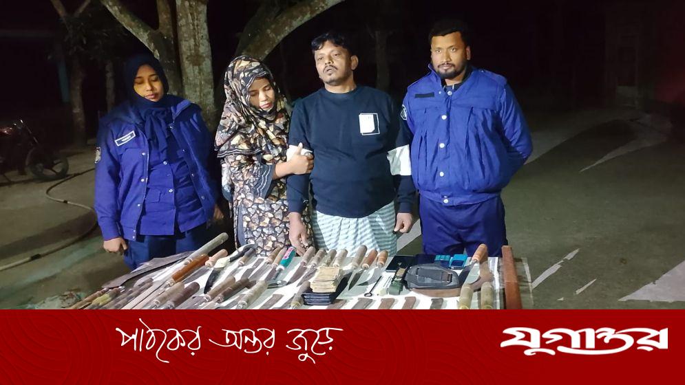 শরীয়তপুরে সাবেক ইউপি চেয়ারম্যান ও স্ত্রীকে অস্ত্রসহ আটক: যৌথ বাহিনীর অভিযানে উদ্ধার ২৮টি চাকু