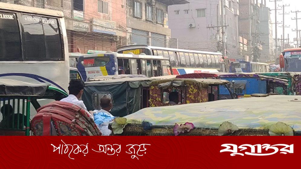১৭ বছর পর ভোটের উৎসবে বাড়ি ফেরা মানুষের ঢল, গাজীপুরে কর্মজীবীদের ভোটদানে উদ্দীপনা