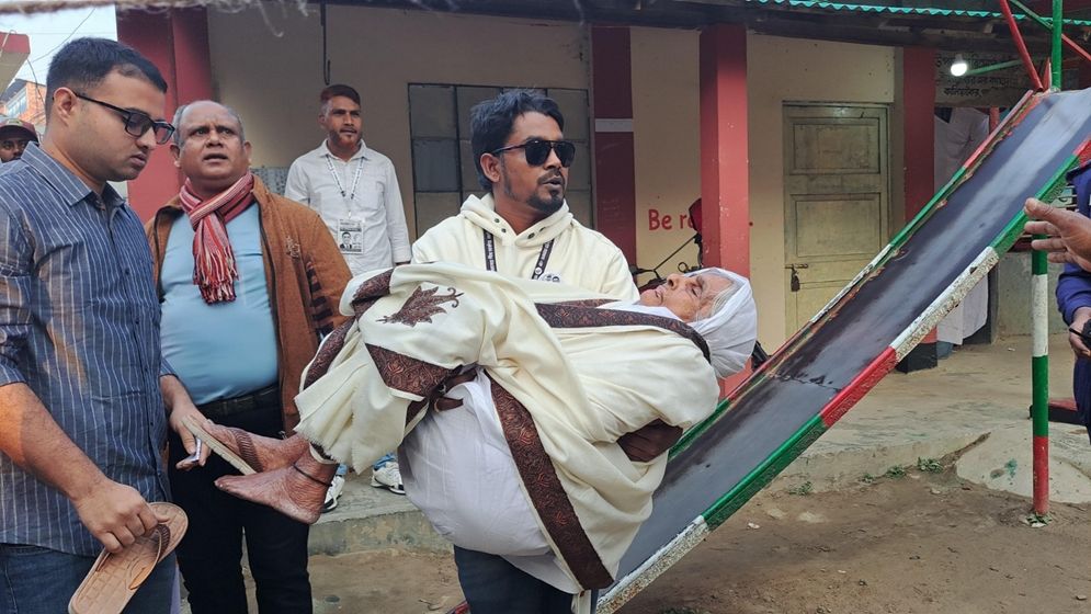 ত্রয়োদশ সংসদ নির্বাচনের কিছু দৃশ্য