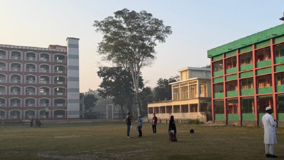 গোপালগঞ্জের ভোটকেন্দ্রে ভোটার উপস্থিতি কম