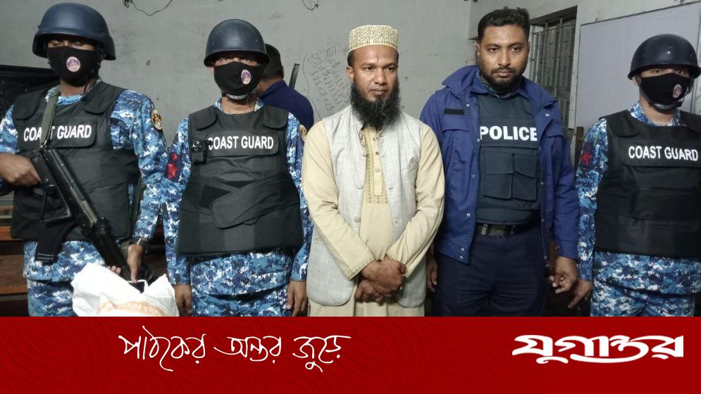 পটুয়াখালীতে নির্বাচনী কেন্দ্রের কাছে ৫০ লাখ টাকাসহ স্বেচ্ছাসেবকদল নেতা আটক