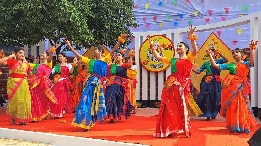 ‘খালেকদাদ চৌধুরী সাহিত্য পুরষ্কার’ পেলেন আব্দুল হাই শিকদার