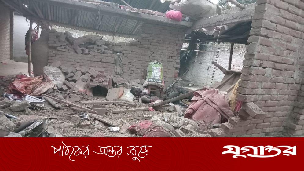 চাঁপাইনবাবগঞ্জে ককটেল বিস্ফোরণে দুই নিহত, তিনজন গুরুতর আহত