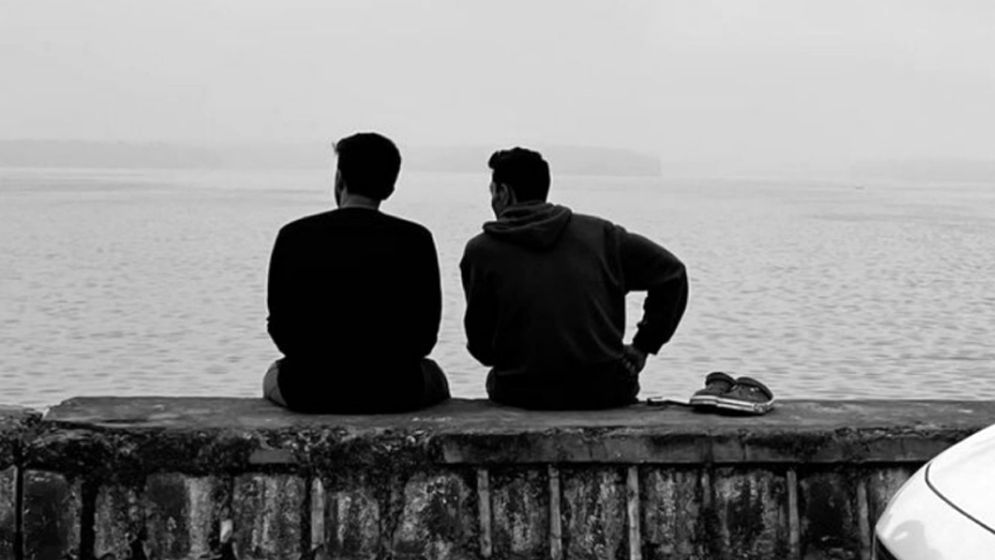 মুমিনের আখিরাত যখন দূরে সরে যায়