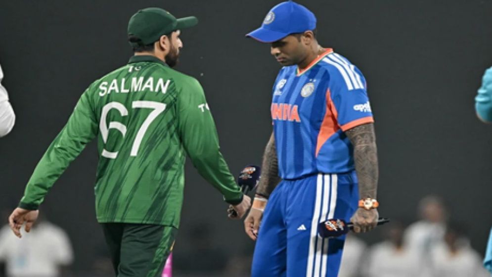 ভারত-পাকিস্তান ম্যাচে বরফ গলেনি, ‘হ্যান্ডশেক’ হয়নি