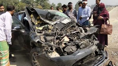 টাঙ্গাইলে প্রাইভেটকারের ধাক্কায় ভ্যানচালকসহ নিহত ২