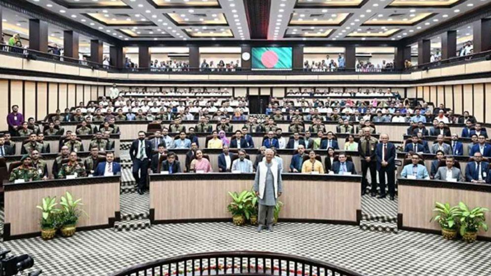 বিদায়ী ভাষণ দিলেন প্রধান উপদেষ্টা