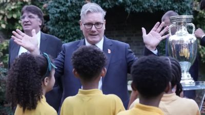 শিশুদের অনলাইন নিরাপত্তায় যুক্তরাজ্যের কড়া পদক্ষেপ