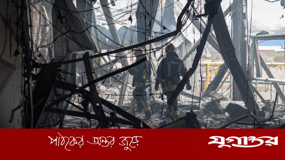 ইউক্রেনের ড্রোন হামলায় রাশিয়ার তামান বন্দর বিধ্বস্ত, বাণিজ্যে স্থবিরতার আশঙ্কা