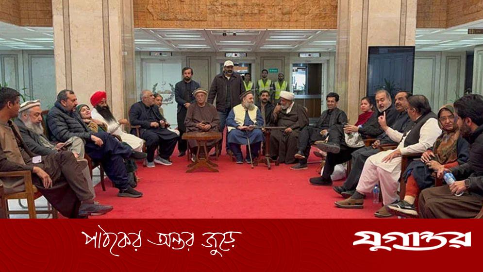 ইমরান খানের চোখের রোগ নিয়ে অবস্থান কর্মসূচি: টিটিএপি-পিটিআইয়ের চতুর্থ দিনের আন্দোলন