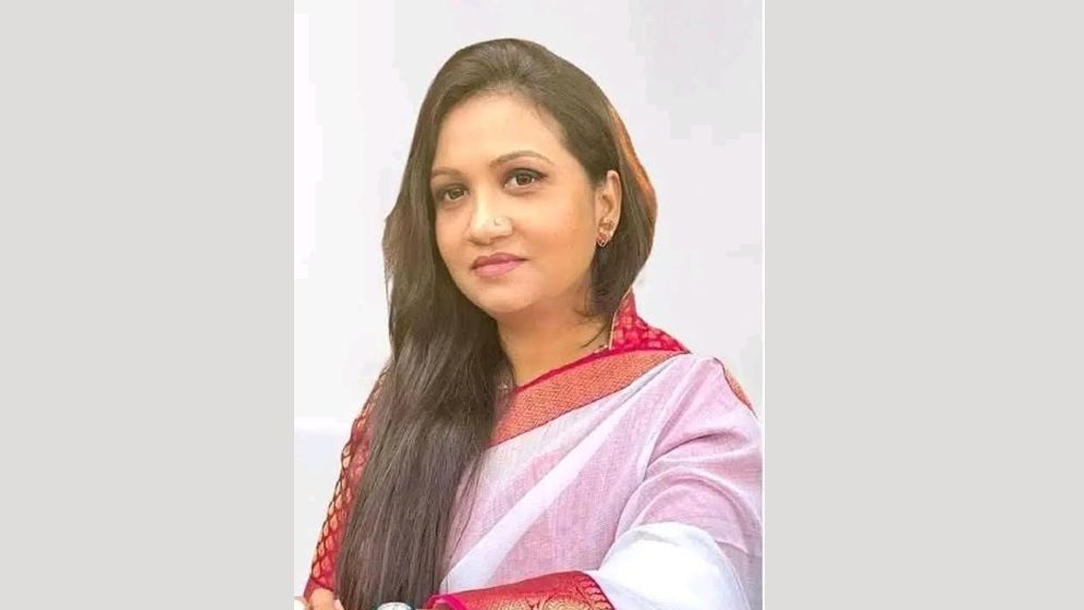 মন্ত্রিপরিষদে ডাক পেলেন ব্যারিস্টার পুতুল