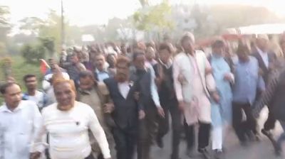 জহির উদ্দিন স্বপন মন্ত্রী হওয়ায় আনন্দ মিছিল-মিষ্টি বিতরণ