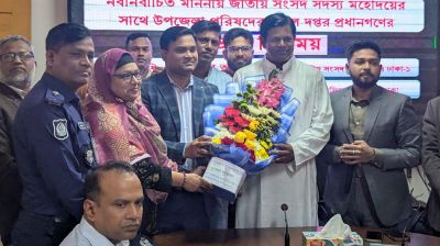 আমার ছবি দিয়ে কেউ ব্যানার-ফেস্টুন করবেন না: এমপি আশফাক