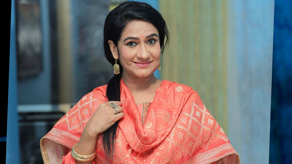 গাড়ির মালিক ও চালক আমার ছেলেকে জানোয়ারের মতো পিটিয়েছে: মনিরা মিঠু