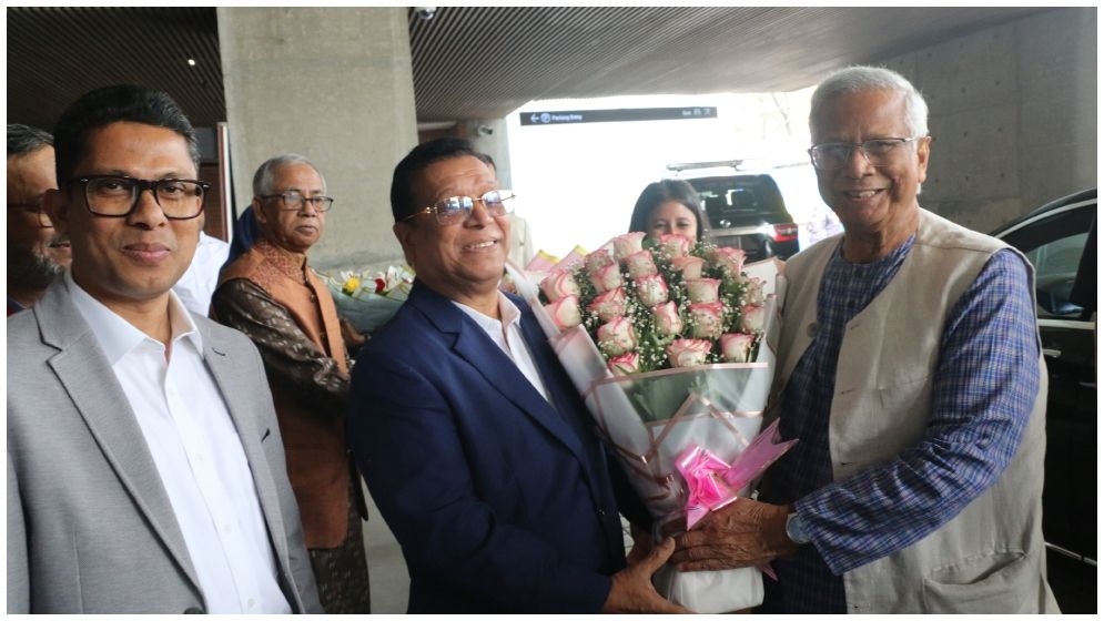 পুরোনো কর্মস্থলে ফিরলেন ড. ইউনূস