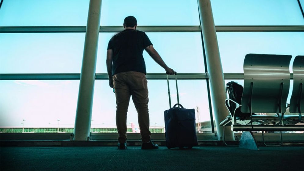 দুবেলা খাবার আর আশ্রয়ের নিশ্চয়তা পেতে স্বেচ্ছায় জেল বেছে নিল তরুণ!