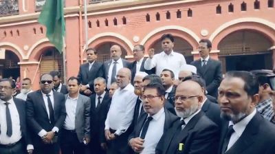 আ.লীগ নেতাদের জামিন, বরিশালে আইনজীবীদের আদালত বর্জন