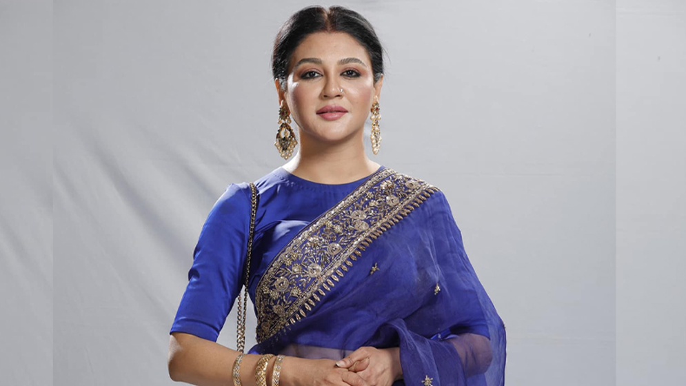 ইফতারে চানাচুর মিশিয়ে টকদই খান জয়া আহসান