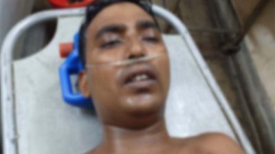 চাঁদার দাবিতে প্রবাসীকে হত্যাচেষ্টা-বাড়ি ভাঙচুর, দেখতে গেলেন এমপি