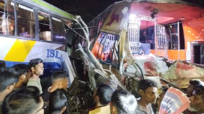 বরিশাল–ঢাকা মহাসড়কে বাসের মুখোমুখি সংঘর্ষে নিহত ১