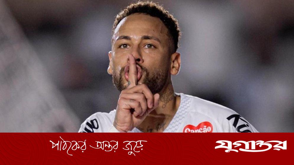 নেইমারের জোড়া গোলে সান্তোসের জয়, কোচের চাকরি রক্ষা