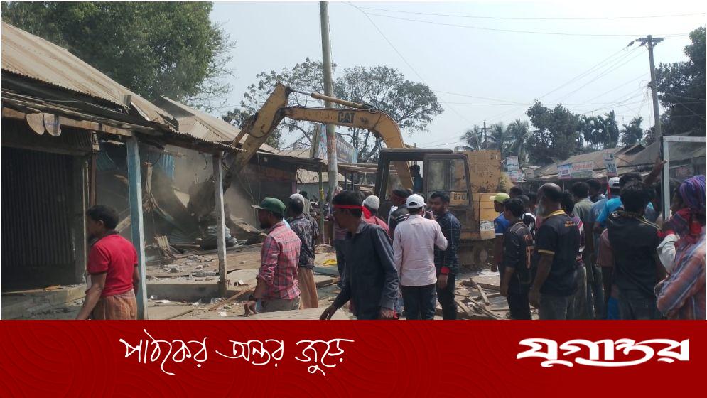 ১৯ বছর পর আদালতের রায়ে জবরদখলকৃত জমি ফেরত পেলেন মালিক মাফুজল