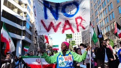 ইরানে হামলার প্রতিবাদে যুক্তরাষ্ট্রজুড়ে বিক্ষোভ
