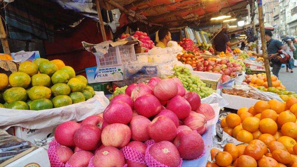 বাদামতলী ফলের বাজারে প্রতিদিন বিক্রি শতকোটি
