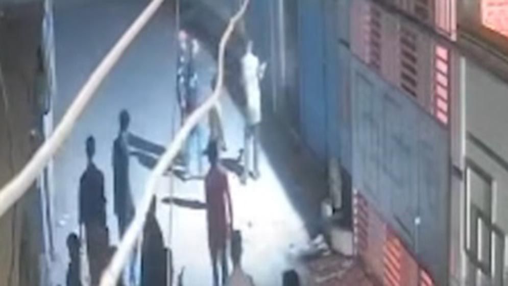 চাঁদা না পেয়ে গাজীপুরে নারী উদ্যোক্তার বাড়িতে হামলা