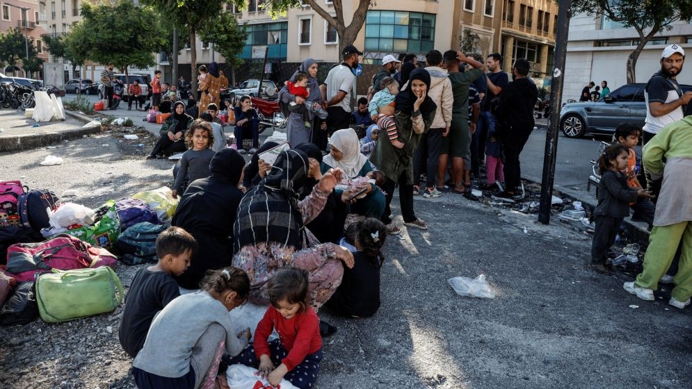 লেবাননে ইসরাইলি হামলায় ঘরছাড়া হাজার হাজার মানুষ