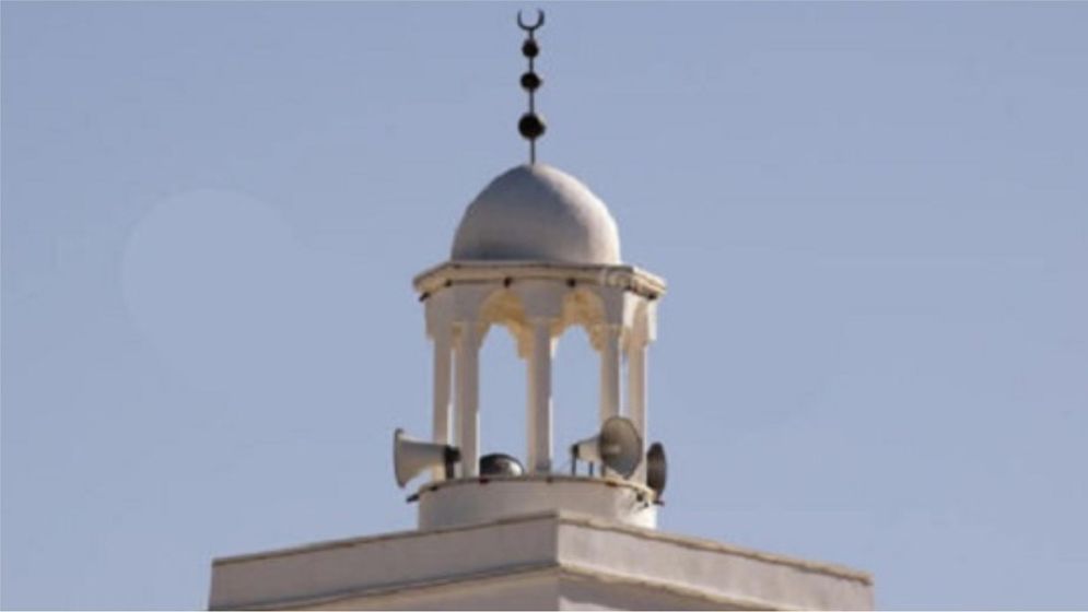 মাইকের ঘোষণা ‘সেহরির সময় শেষ’— তখন কিছু খাওয়া যাবে কি?