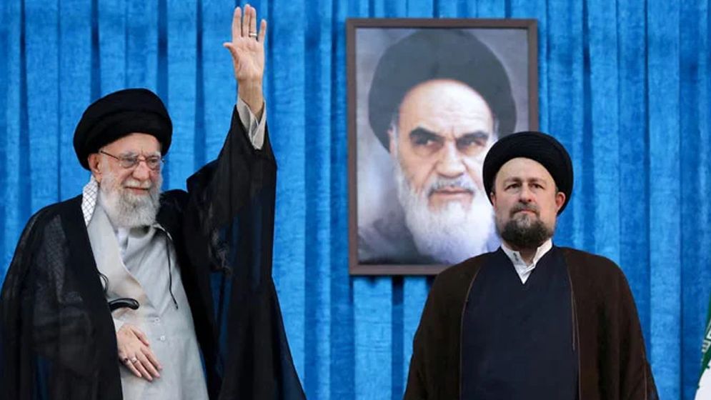 খামেনি নিহতের পর আলোচনার কেন্দ্রে নাতি খোমেনি, কী তার পরিচয়?