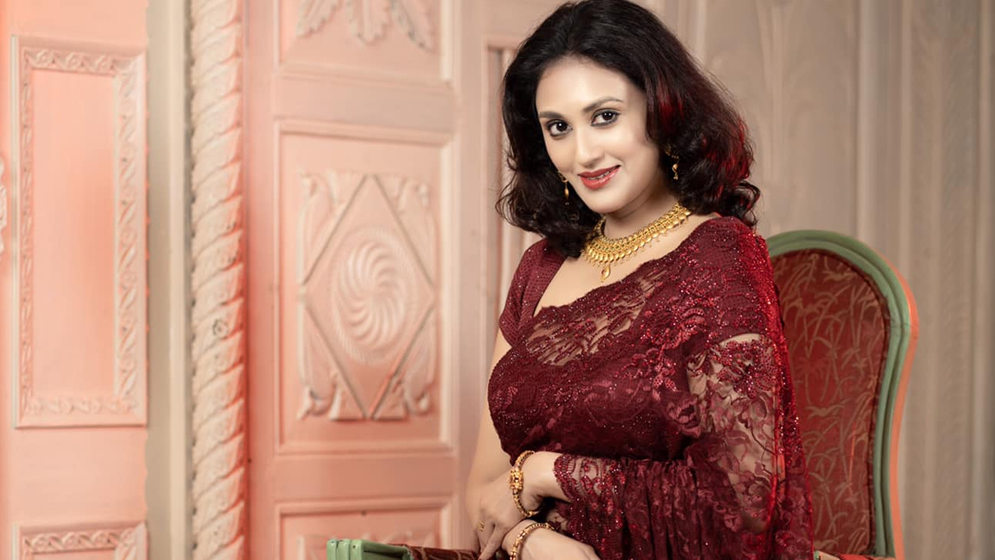 নতুন গান ও প্রথমবারের মতো ওয়েব সিরিজ নিয়ে কুসুম সিকদার