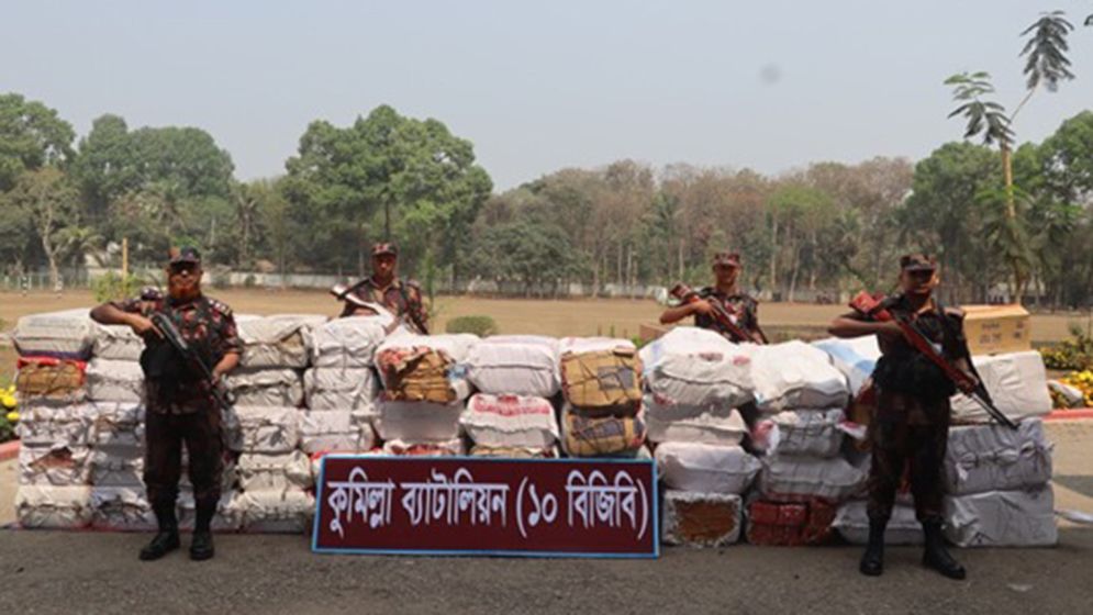 কুমিল্লায় আড়াই কোটি টাকার ভারতীয় চোরাই প্রসাধনী উদ্ধার