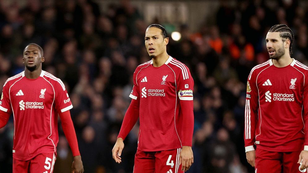 তলানির দলের কাছে হোঁচট খেল লিভারপুল